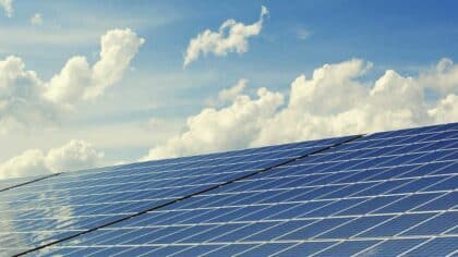 solaire stockage coût compétitif IRENA batteries renouvelables