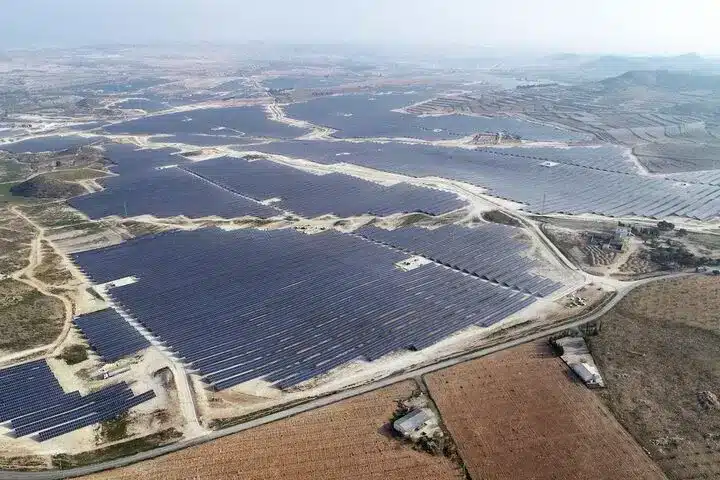 Centrale photovoltaique au sol en espagne