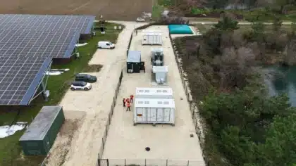 stockage de l'électricité pour centrale solaire au sol