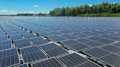 Solaire flottant sur carrières