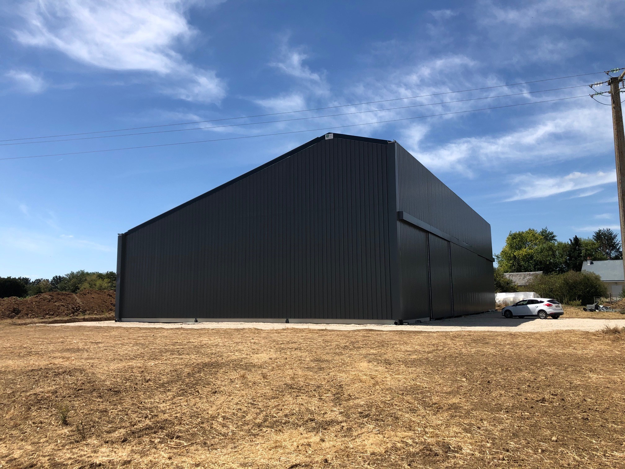 Bâtiment de 734 m² (20,4 x 36m) en Eure-et-Loir - Centrale 100 kWc