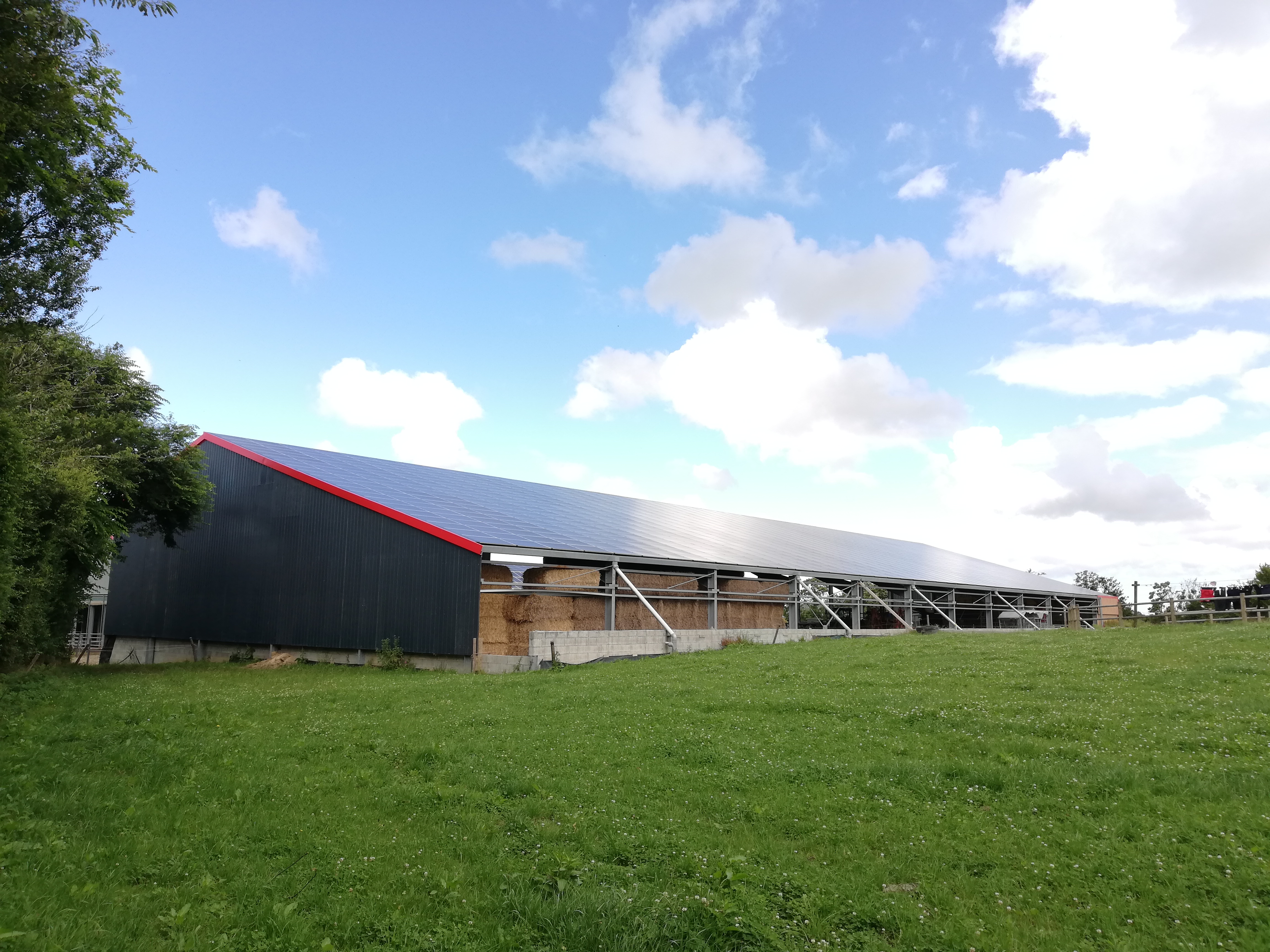 Bâtiment de 1845 m² dans le Finistère - Centrale 250 kWc