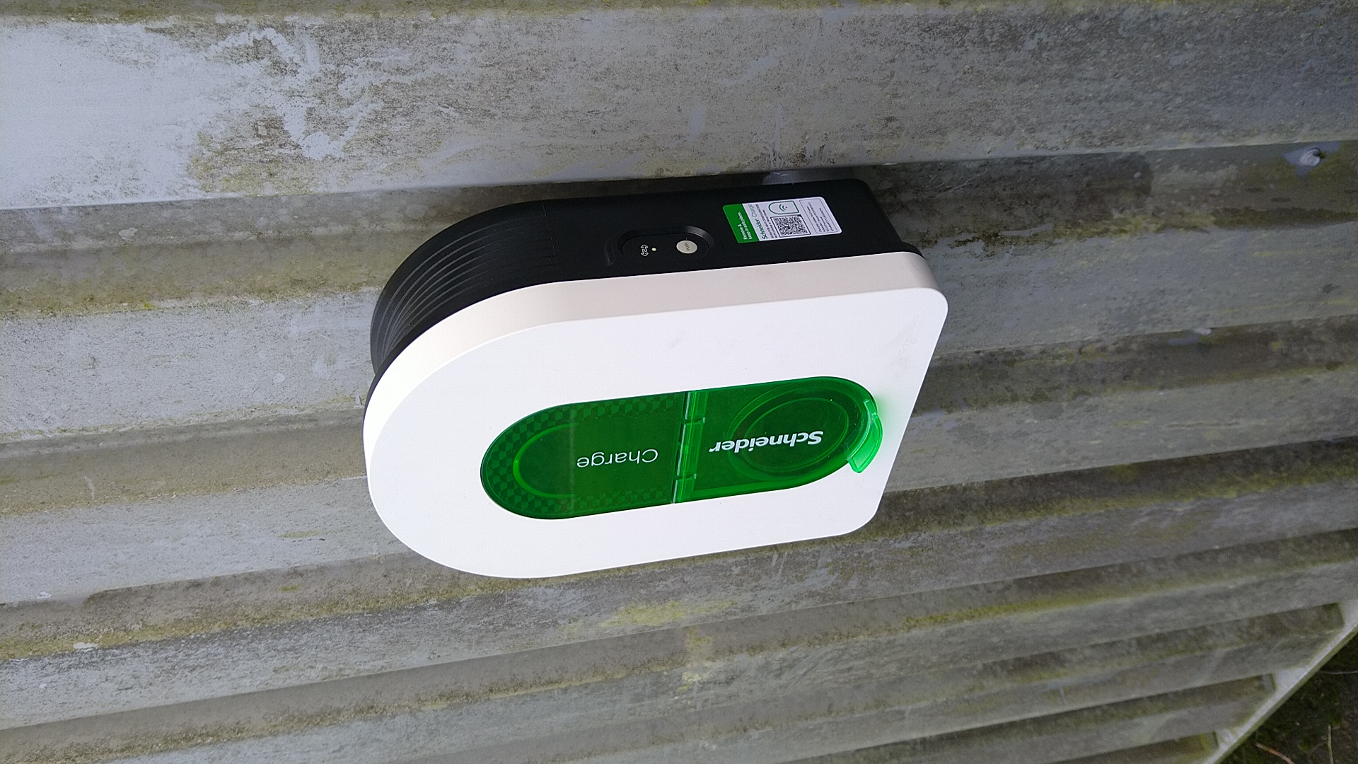 Borne de Recharge Schneider installer chez un professionnel