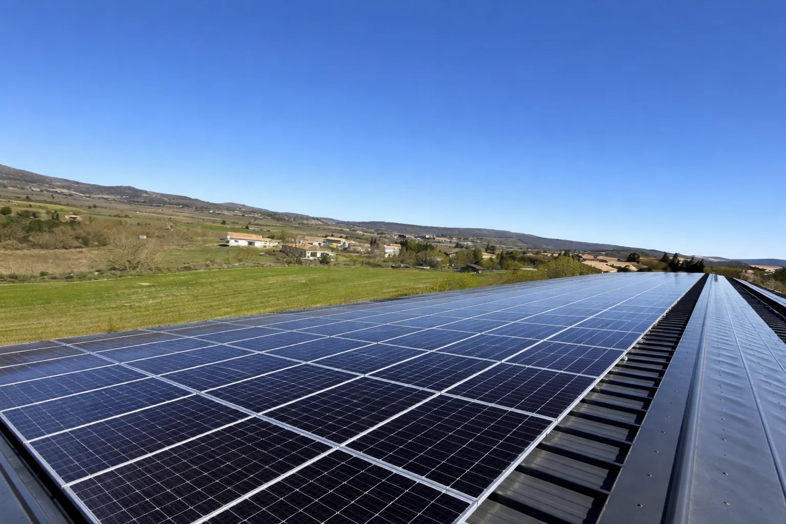 Nettoyage d'une toiture photovoltaïque à Pau
