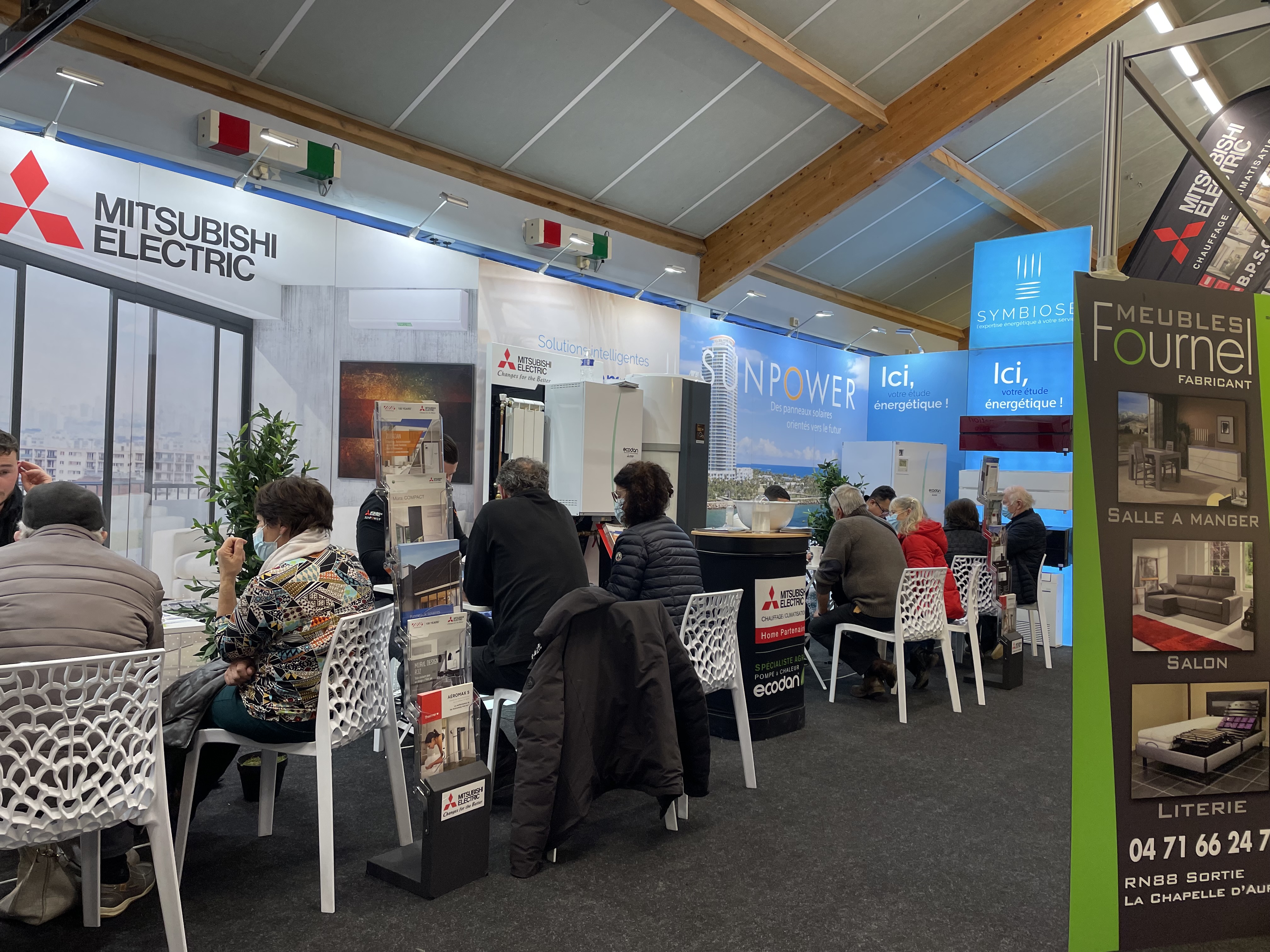 Une équipe de techniciens 