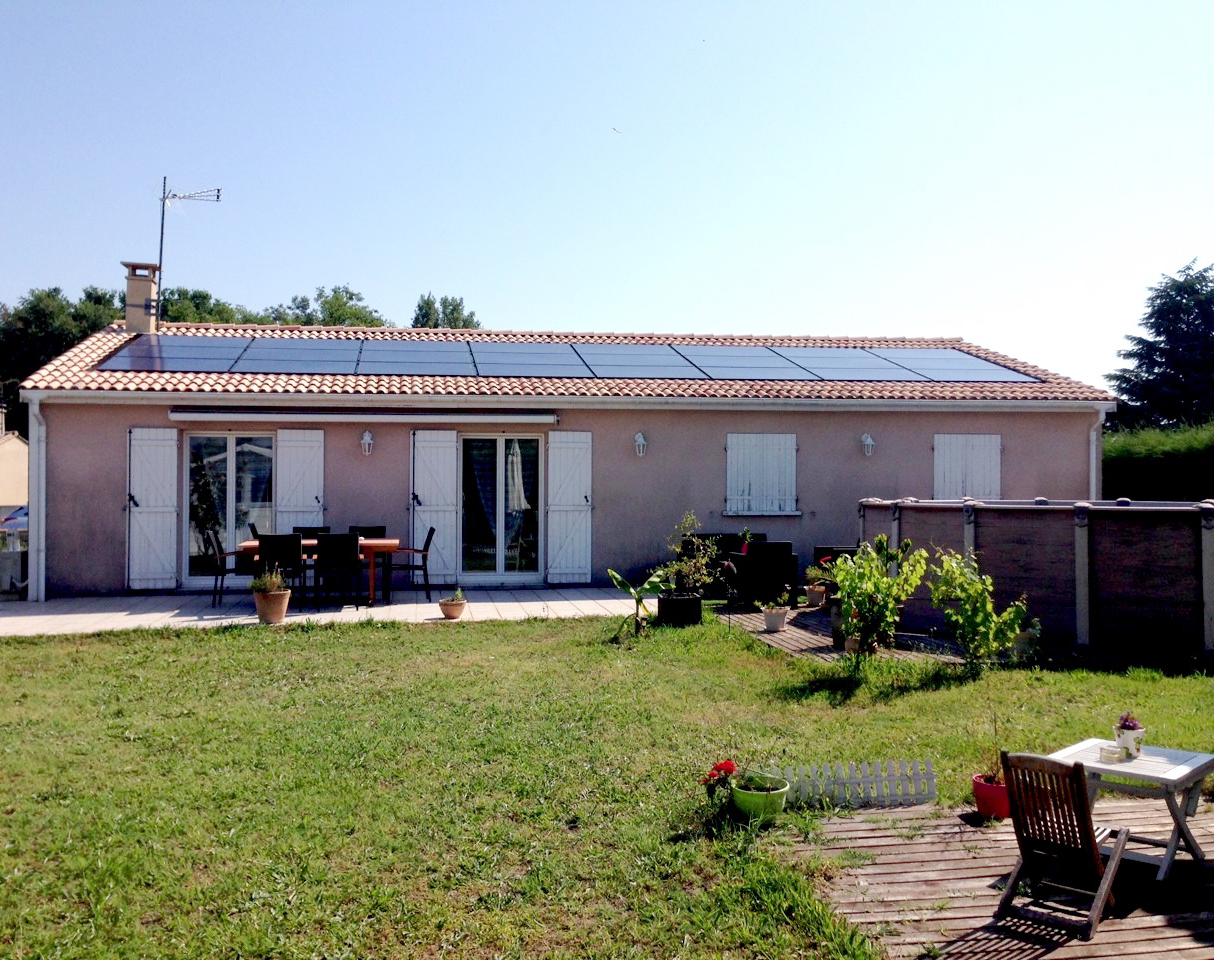 Installation de 6 kWc en IAB (intégration au bâti) à Ambarès-et-Lagrave (33)