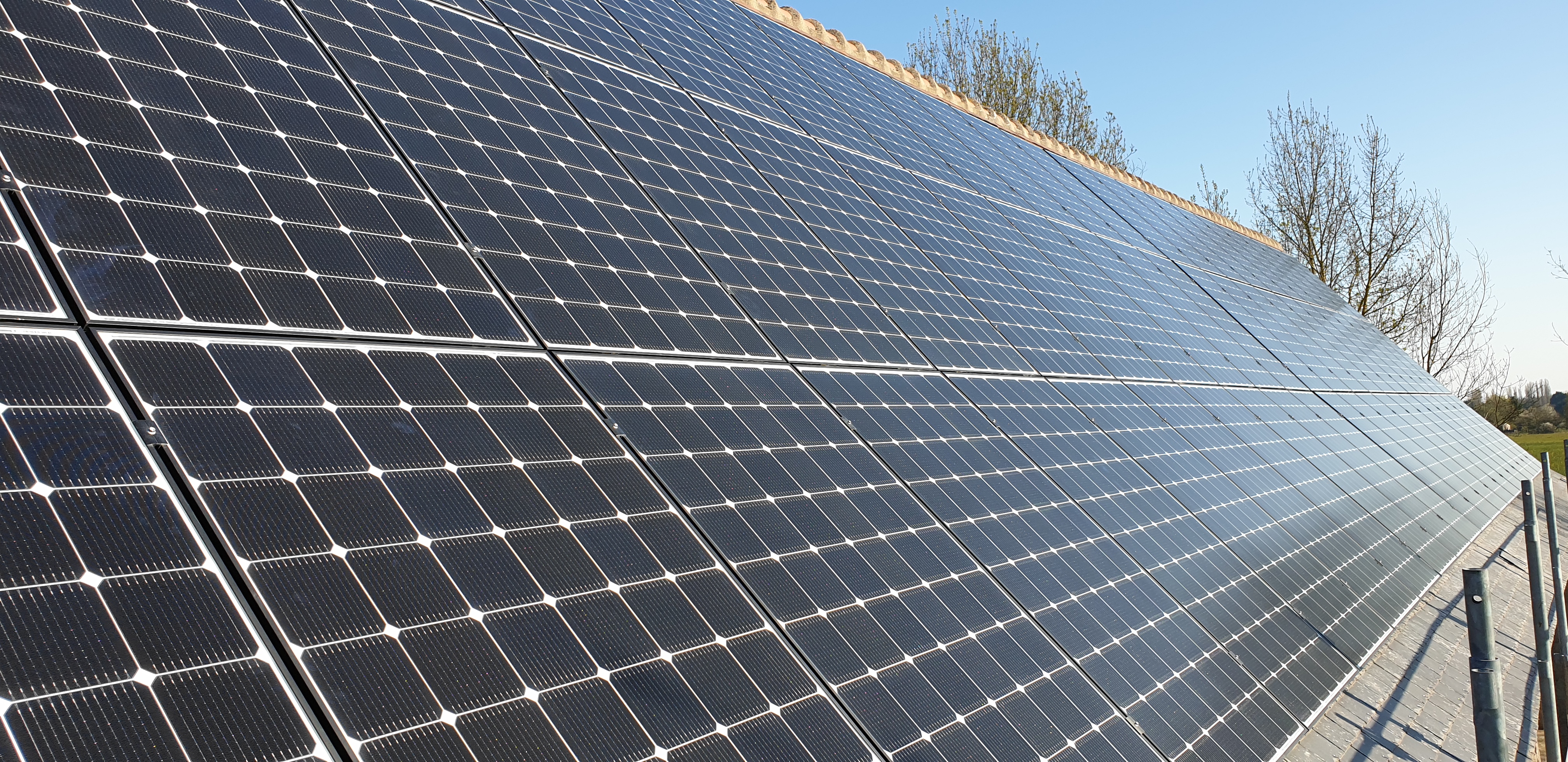 AutoConso FRONIUS 20kVA - 23.1kWc - Compte Epargne Solaire - Borne de Recharge : Auto-Suffisance 89%