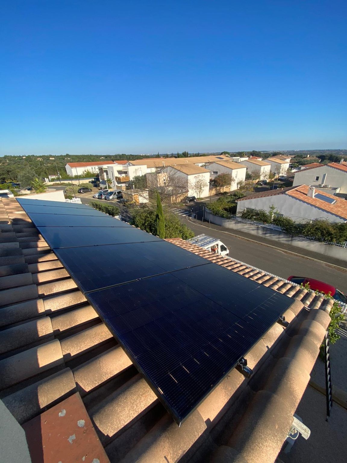 Installation photovoltaïque en surimposition toiture (DMEGC)