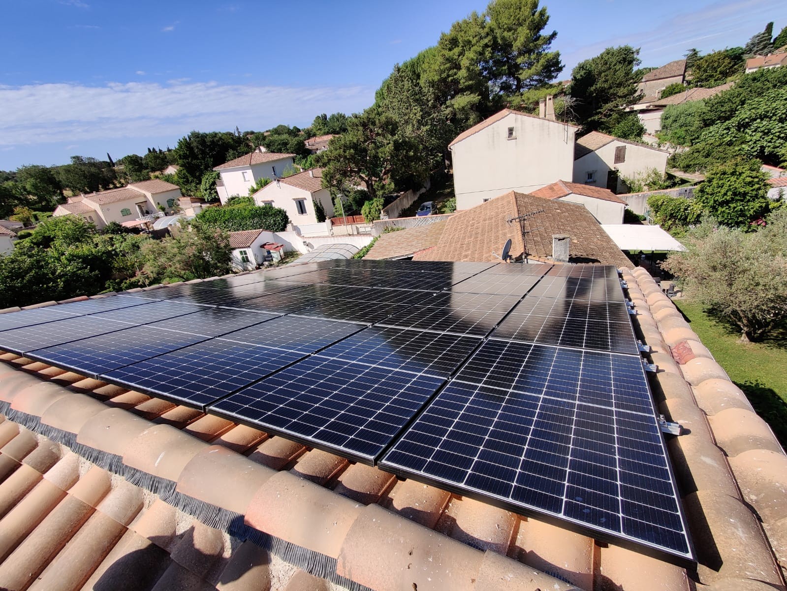 Installation photovoltaïque en surimposition toiture (Longi Solar)