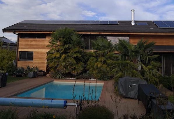 Installation solaire sur toiture résidentielle