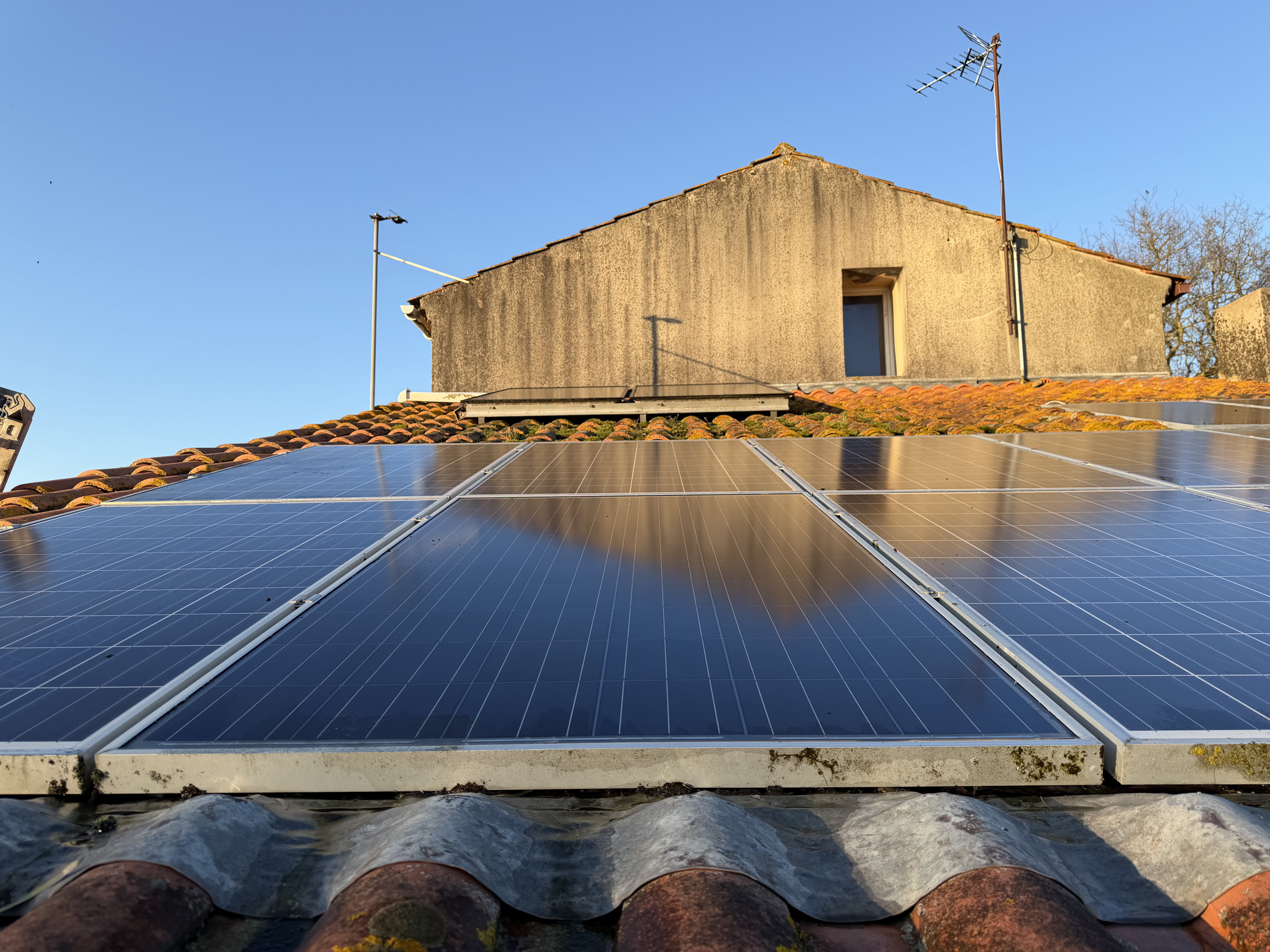 Nettoyage panneaux solaires chez des particuliers - Talmont Saint Hilaire (85)