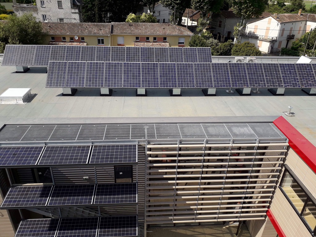 15 kWc sur toiture et en brise-soleils en autoconsommation sur des nouveaux bureaux