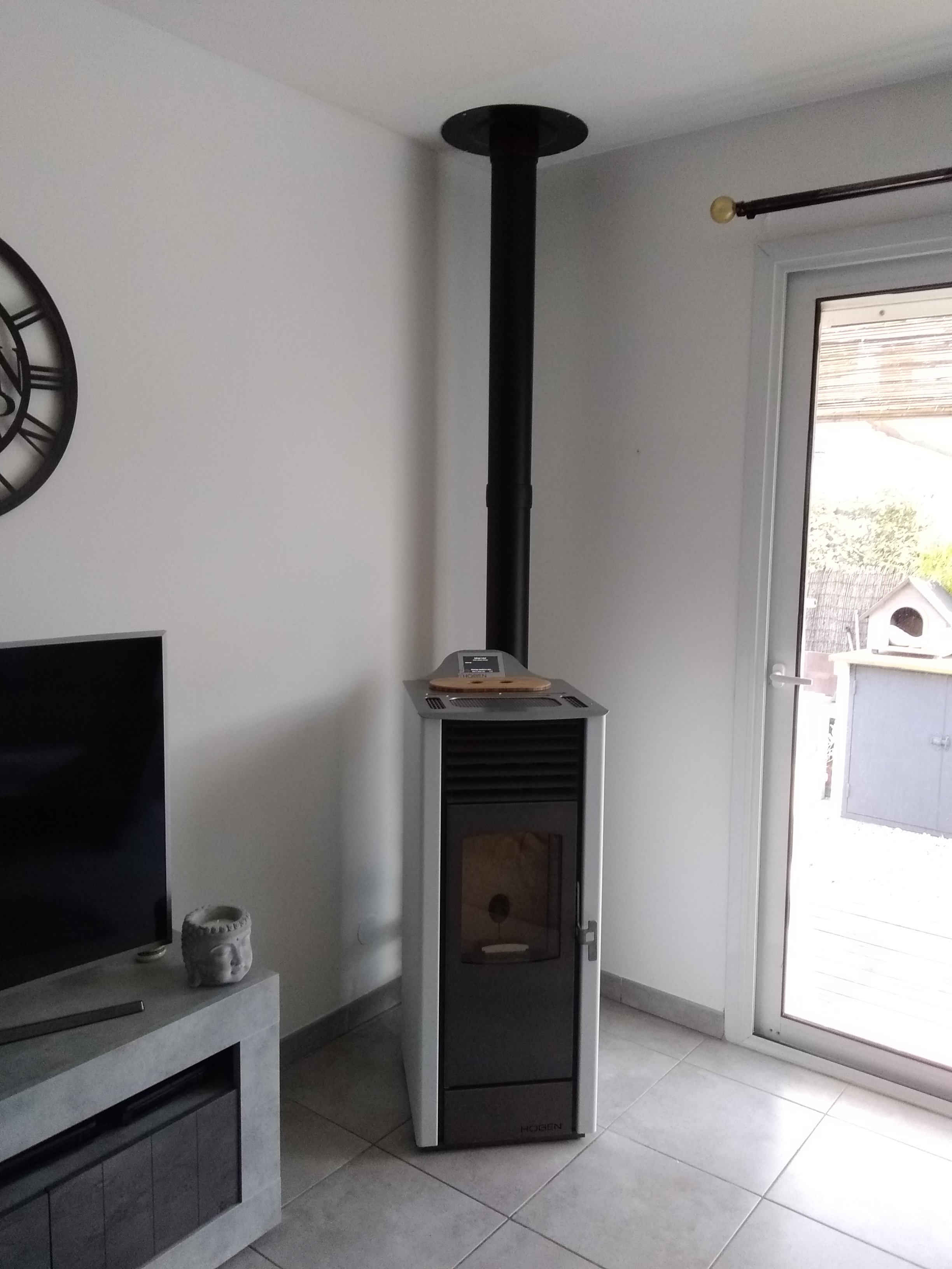 Installation d'un poêle à granulés à Aigues-Mortes