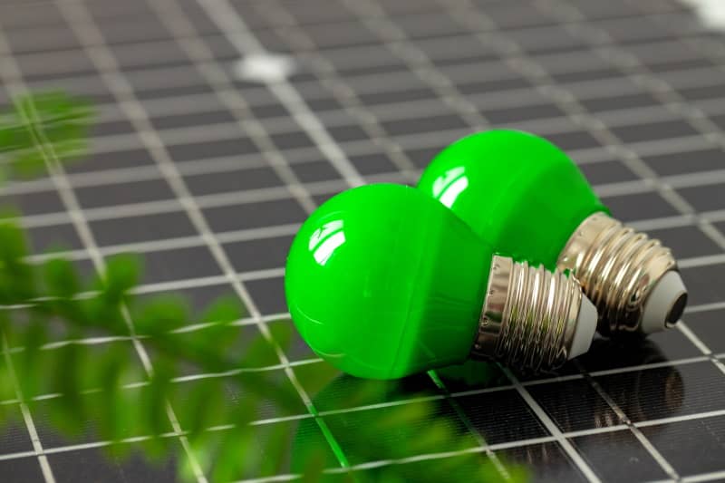 7 choses à savoir sur les lampes LED solaires - EcoInfos