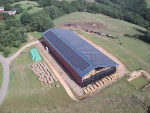 photovoltaique sur hangar tier investissement